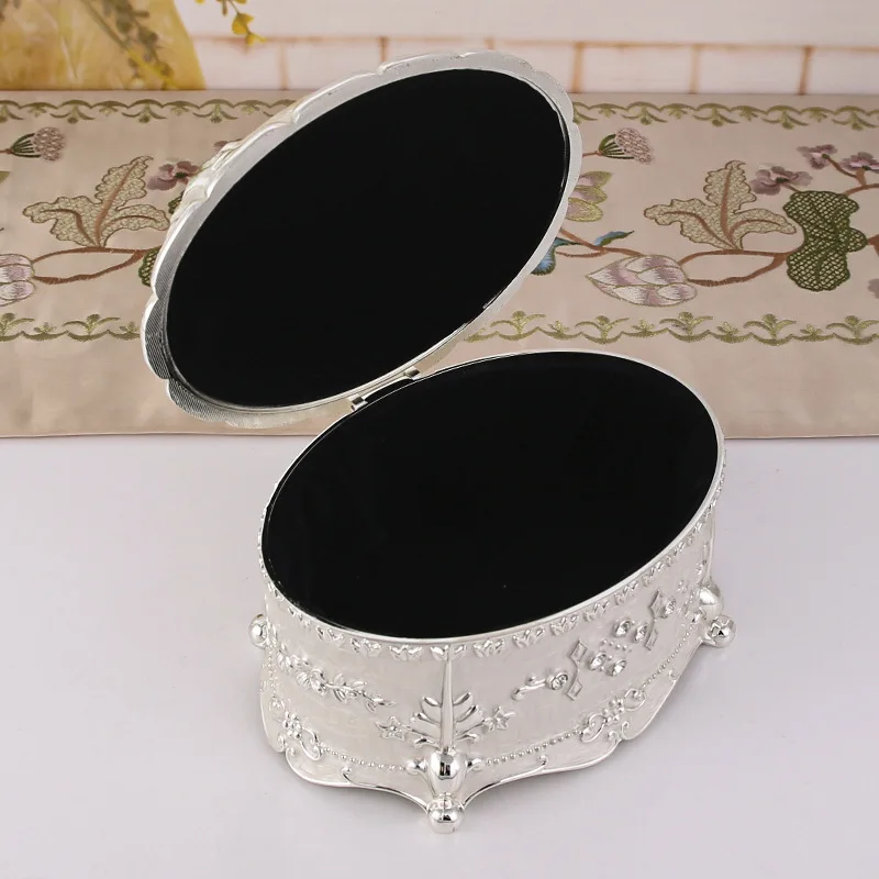 Creative Oval Rhinestone Jewelry Box Retro Earrings Necklace Storage Organizer Decorative Gift Box for Women
