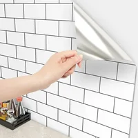 ตู้ครัววอลล์เปเปอร์สติ๊กเกอร์ติดผนังอิฐสีขาวกันน้ําและน้ํามัน 40 ซม.ทนต่ออุณหภูมิสูงกาวบ้าน 5