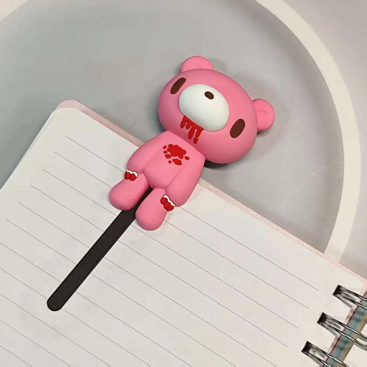 Vibrant Bear Figurine Bookmarks – Whimsical Accessories