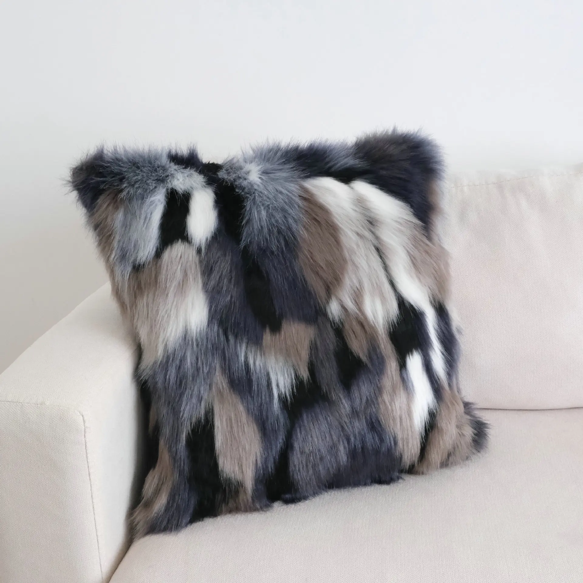 

Imitation Mink Fur Grass Cushion Cover Light Luxury INS Style Color Stitching Plush Decorative Pillows Hotel Sofa Bed Pillowcase