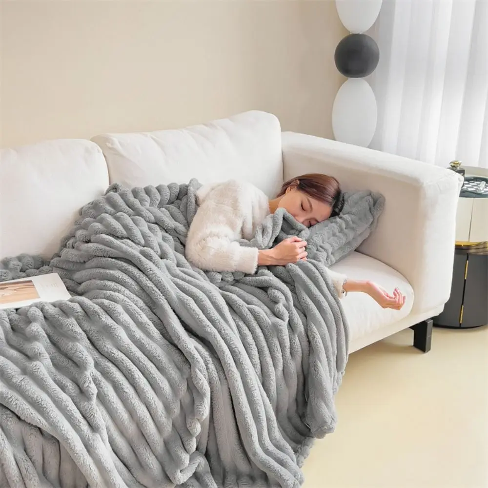 Durable Solid Color Flannel Blanket Comfortable Thickened Plush Blanket Soft Warm Office Nap Blanket Winter