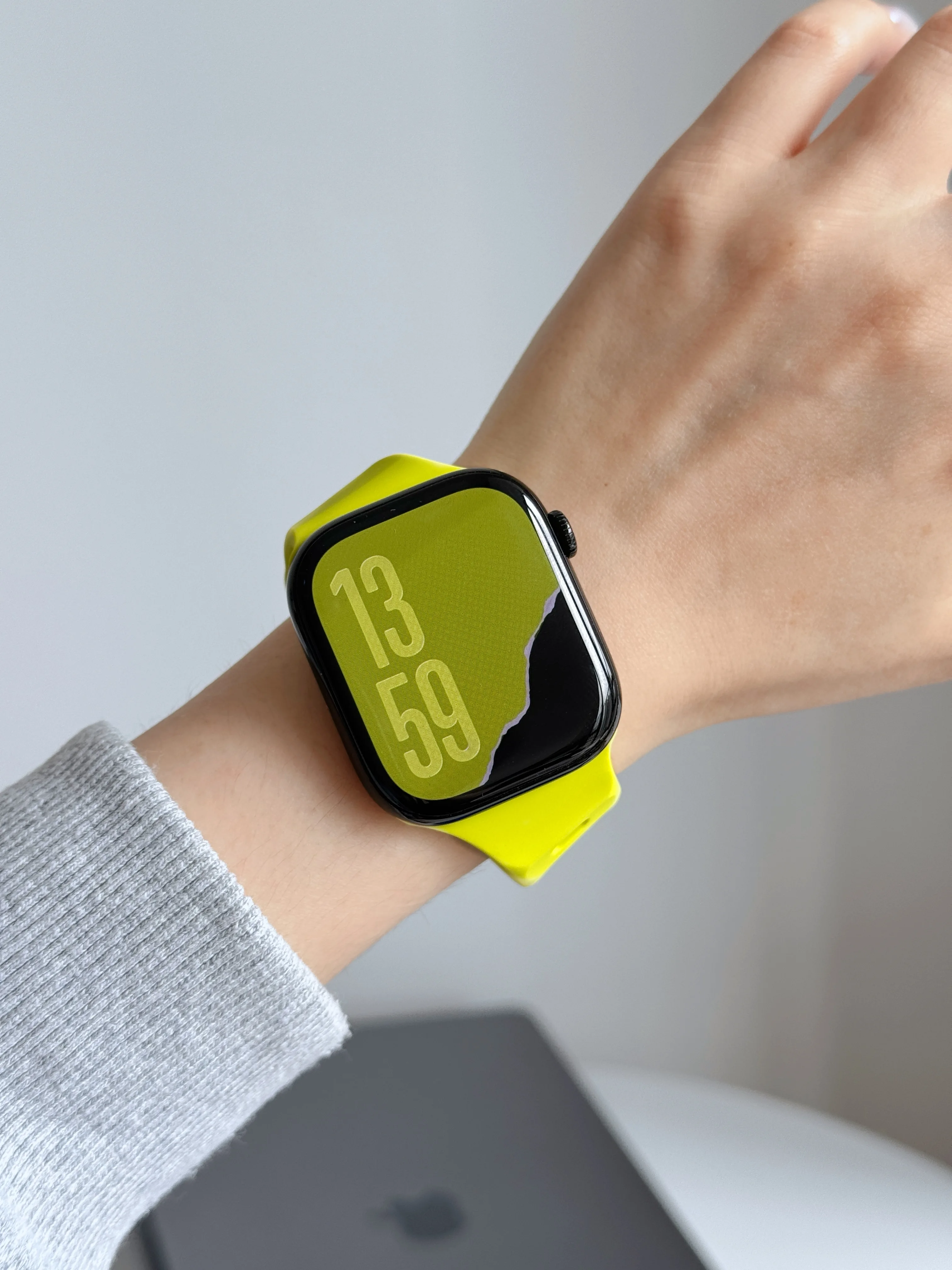 Premium Sport Strap for Apple Watch - Stylish and Durable Accessory Bracelet