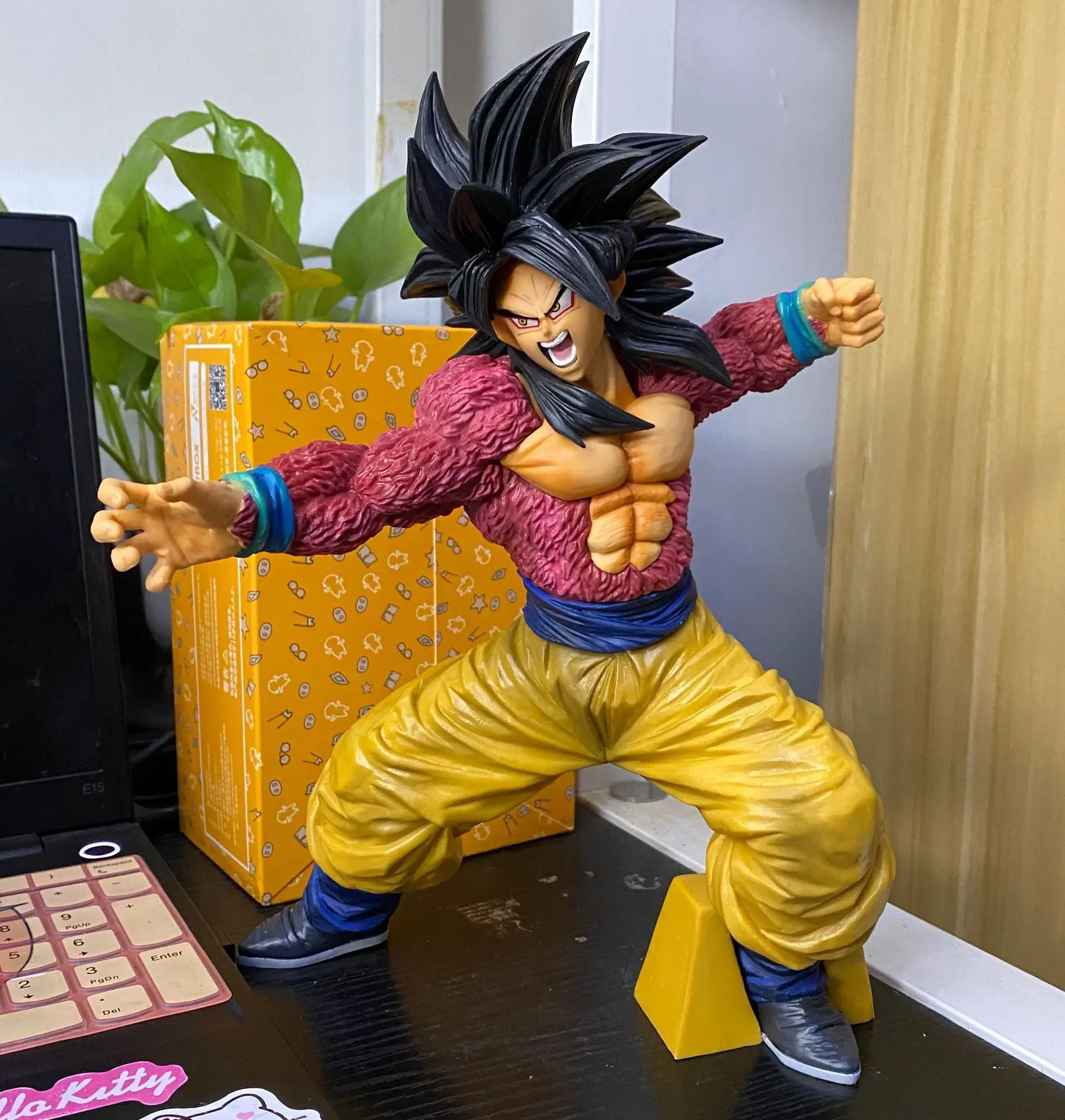 26Cm Dragon Ball Z Anime Figure Super Saiyan 4 Son Goku Ssj4 Statua In Pvc Action Figurine Modello Ornamenti Decorazione Giocattoli Gif