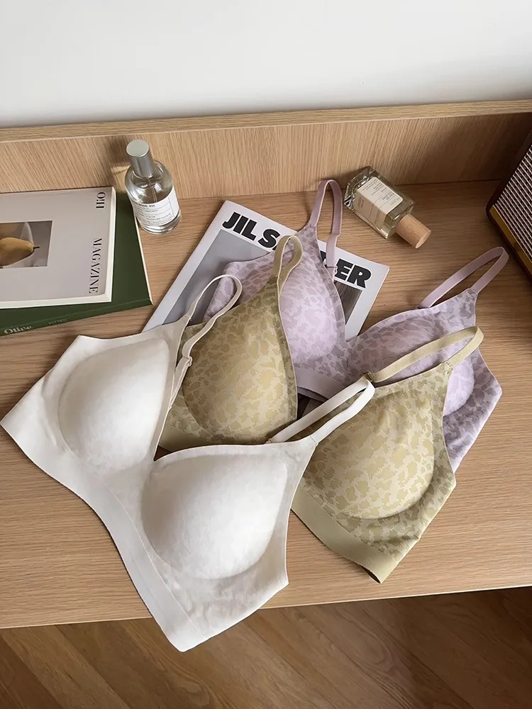 MOYISU Seamless Push-Up Bra Women Small Chest Enhancer Wireless Anti-Sag Leopard Print Thin Cup Lightweight Sun Comfort Allure 2