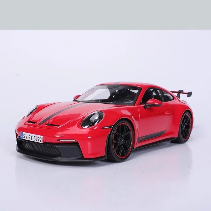 Maisto 1:18 Porsche 911 Simulation Alloy Car Model Collection Ornament Gifts Car Diecast Model Kids Toy Desktop Decorate Toys 2