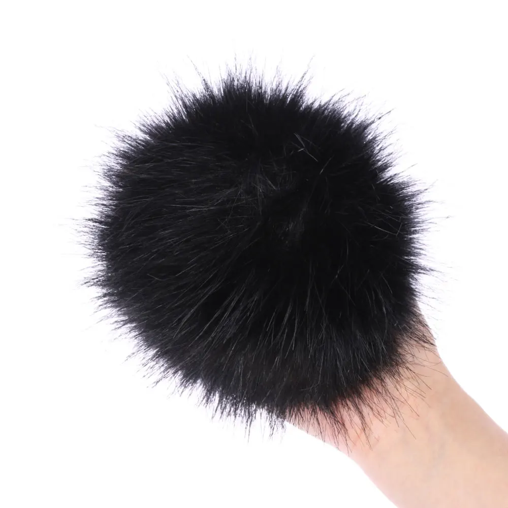 Description Picture 5 of item12/15cm Imitation Fur Pompom for Women Hat Fashion Fur Big Pom for Knitted Hat Beanies Cap Skullie DIY Knitted Hat Accessories