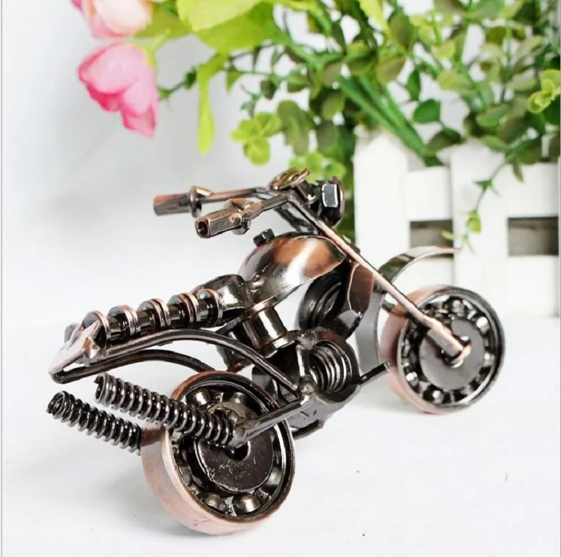 Mini moto de fabrication artisanale - Collection