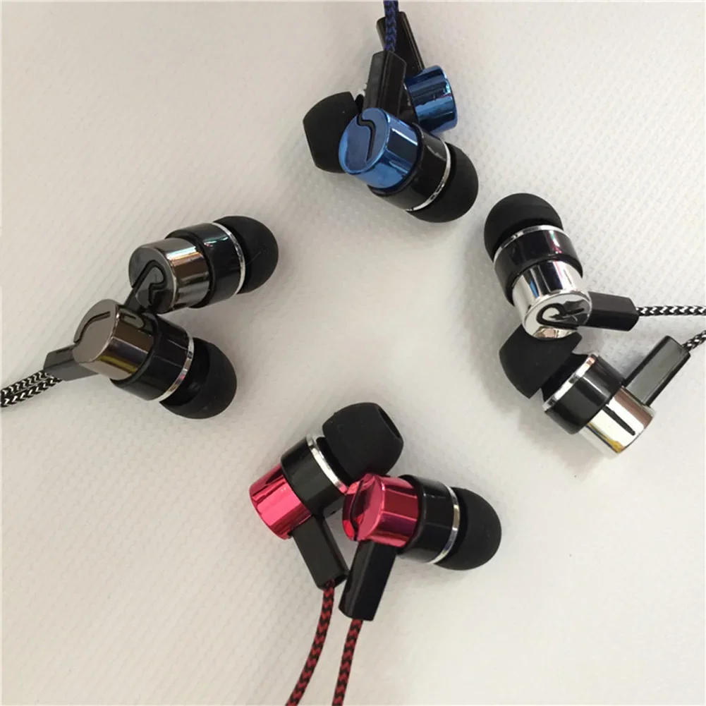 Premium Noise-Cancelling Wired Earbuds with Enhanced Bass
