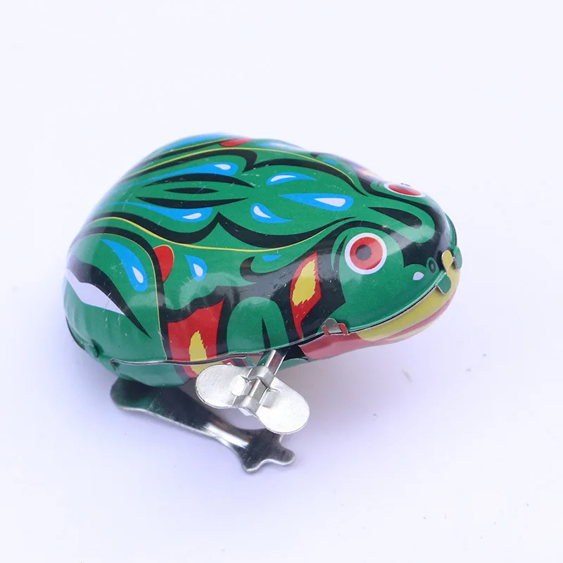 Kids Classic Tin Wind Up Clockwork Jumping Iron Frog Toy Action Figures Toy For Children Kids Giocattoli Classici Per Boy Gift Baby