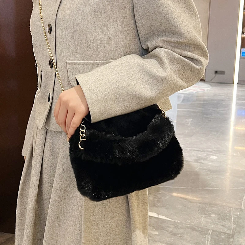Autumn and Winter Plush Handbag Small Chain Crossbody Bag Fashion Square Faux Fur Shoulder Bag Fluffy Warm Shopper Totes