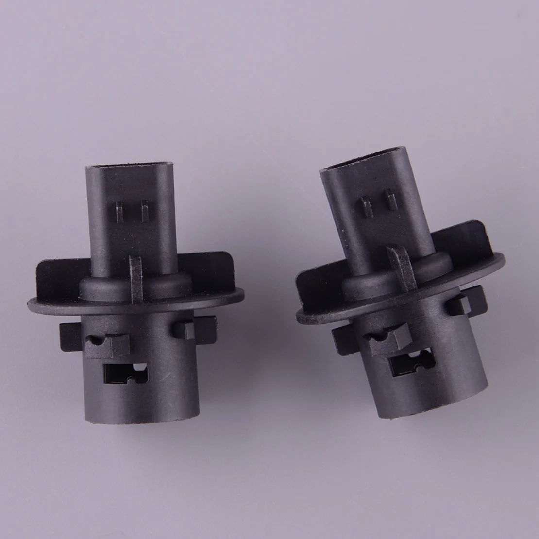 

XBP100180 1 Pair Car Side Indicator Lamp Bulb Holder Socket 2 Pin Fit for Land Rover Discovery 2 Black