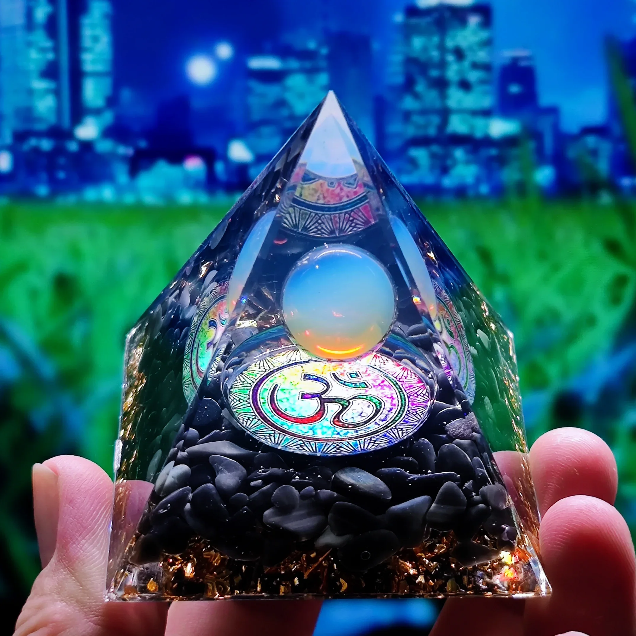 thumbnail image 1 of Generador de energía caliente Orgonita Pirámide Cristales Peridoto Sanación Reiki Chakra Generador de Reiki Chakra Orgonita Pirámide Meditación También, 1 of 2