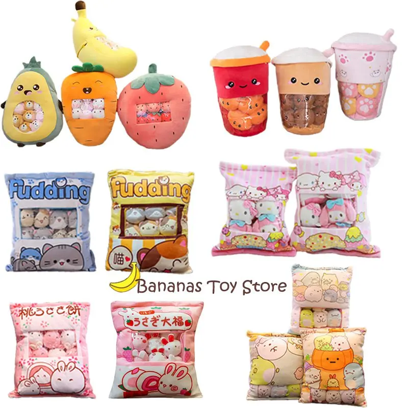 Una bolsa de peluches pudín juguetes bolas de galletas animación japonesa Sumikko Gurashi Sakura conejito frutas aguacate plátano caramelo bolsa de regalo