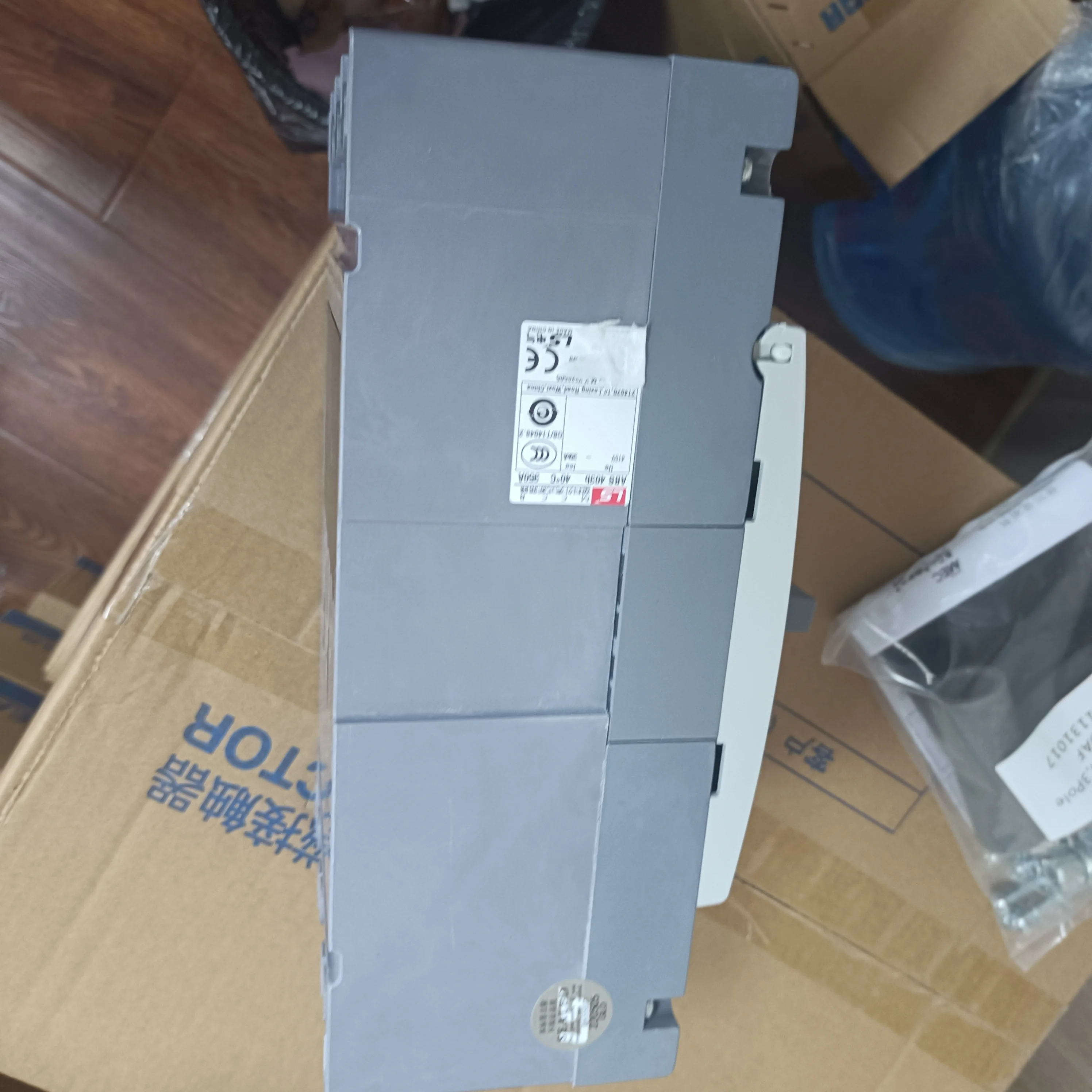 ABS403b Authentic original ABS 403b LS Molded case circuit breaker ABS-403B Air switch 3P 250A/300A/350A/400A