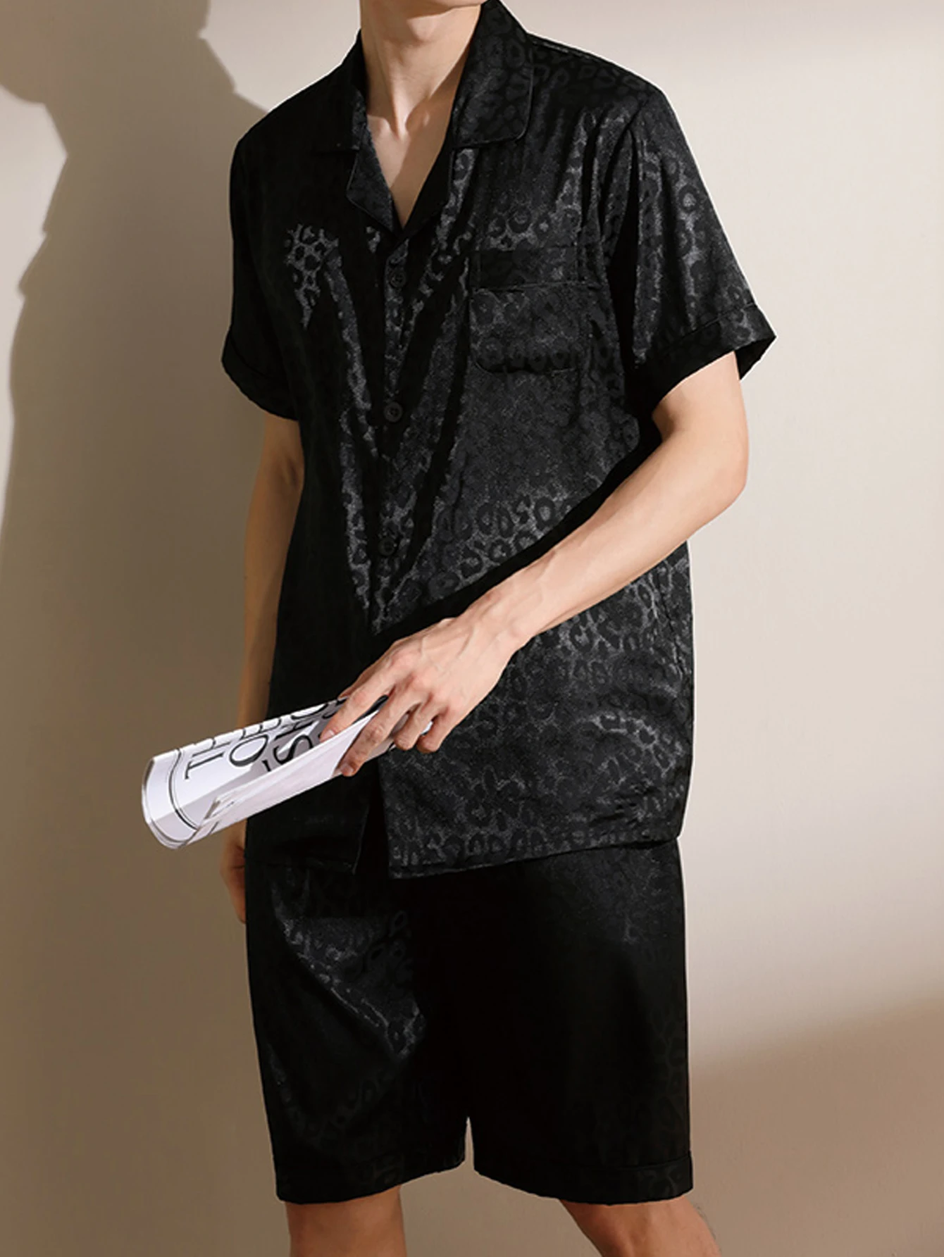 Men's pajamas short sleeved summer ice silk home clothing men's summer casual thin cardigan can be worn as a set home clothing