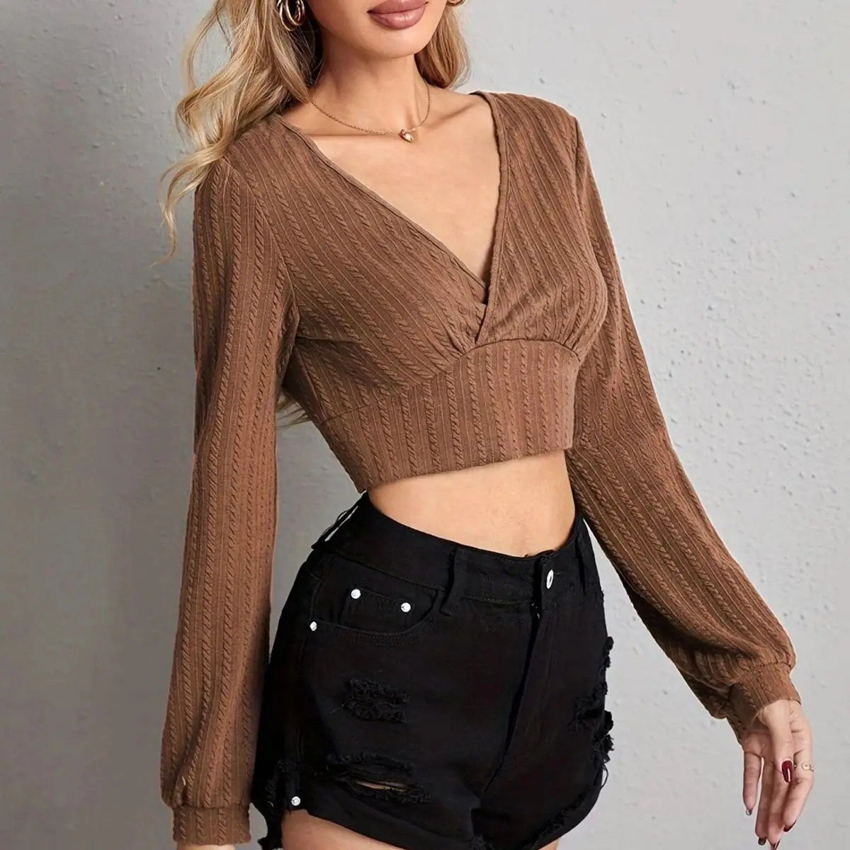 

Spring/Summer 2023 Women's New V-neck Slim Fit Top Fried Dough Twists Fabric Long Sleeve T-shirt Versatile Backing Shirt