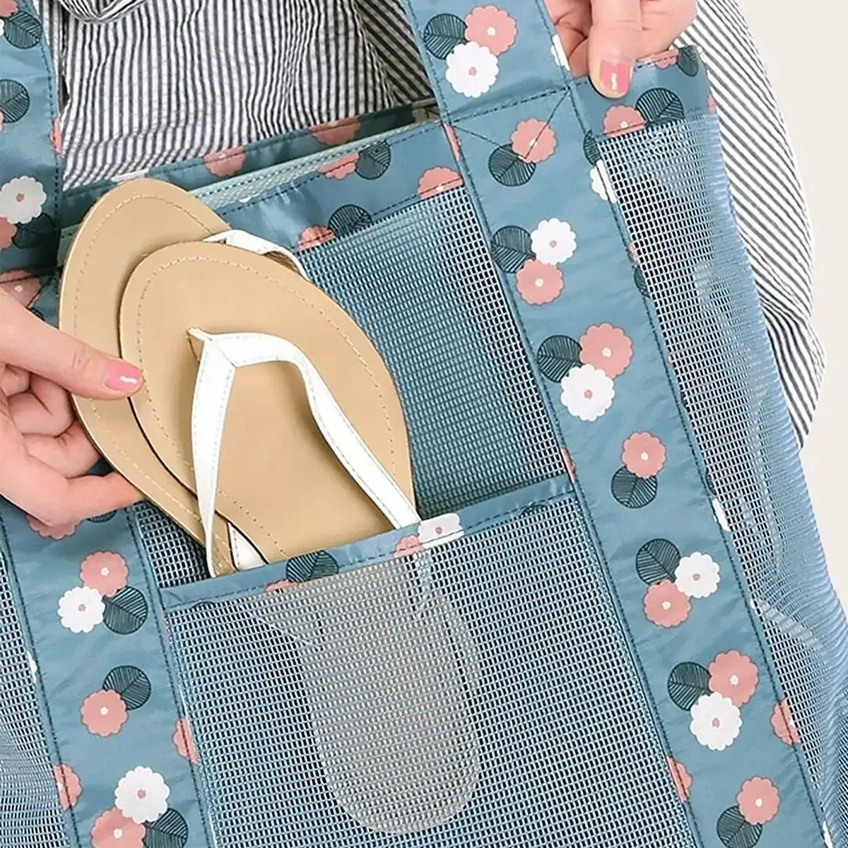 Portable Mesh Bag Single Shoulder Large Capacity Beach Bag Clothes Storage Bag Tote Bag with Zipper Outdoor Travel Storage Bag