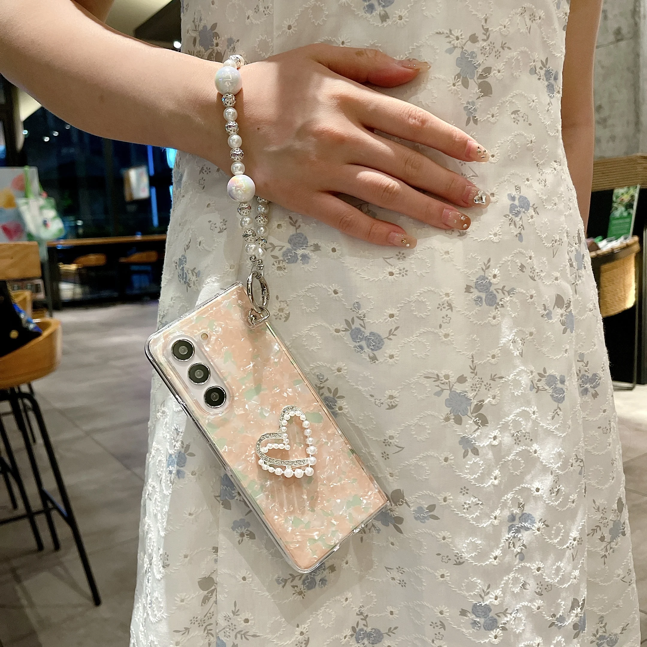 Coque de téléphone avec chaîne de perles en forme de cœur, étui à la mode pour Samsung Galaxy Z Fold 3 4 5 6_voghion.com