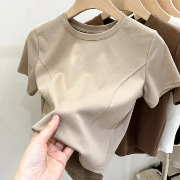 2025 الصلبة الأساسية قصيرة الأكمام المرأة التي شيرت عادية أسود أبيض قمة الموضة تي شيرت السيدات موضة الكورية تي شيرت الشارع الشهير