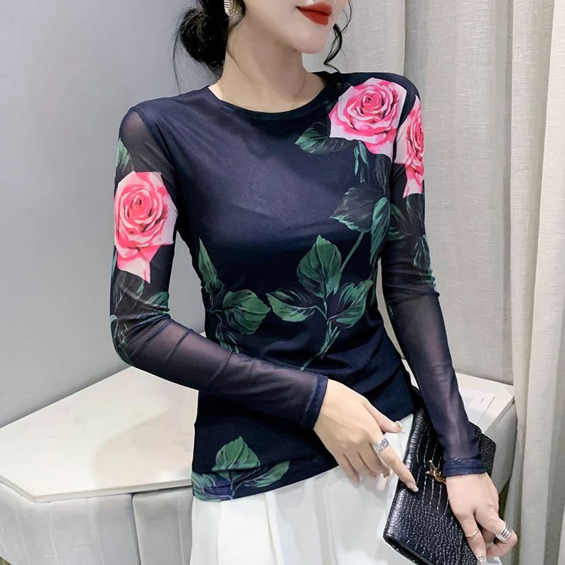 

Новинка 2023, осенне-зимняя одежда в европейском стиле, тонкая футболка, женские шикарные пикантные топы с круглым вырезом и принтом роз, повседневные облегающие футболки с длинным рукавом, 36211