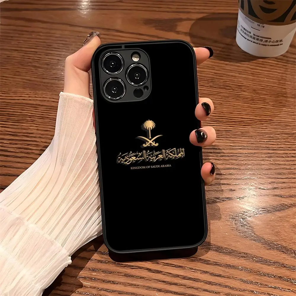 جراب هاتف آيفون بتصميم شعار المملكة العربية السعود...