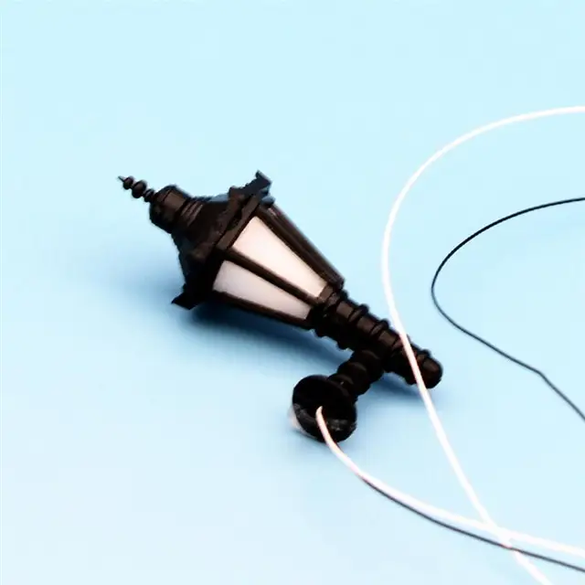 1Pc Train Railway Park Led Lamppost Lamps Wall Lights Model Scale 1:25 Model Garden Lamps Dollhouse Miniature Light 4.5cm 2