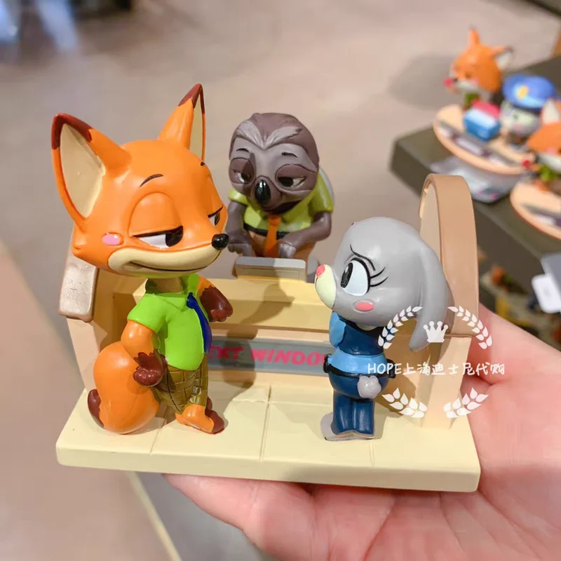 

Disney Genuine Zootopia Judy Nick Photo Clip Resin Ornaments Decorations Cute Shake Head Vehicle Mounted Cartoon Toy Gift