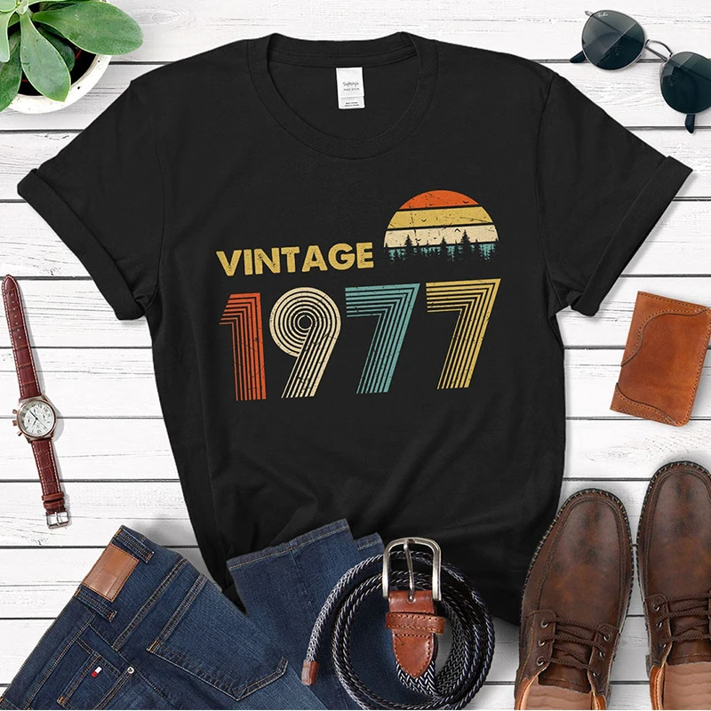 

Vintage 1977 Classic Rosie Women T Shirt Cotton Funny Retro 47th Birthday Gift Idea for Grandmom Mom Wife Girl Daughter Shirt