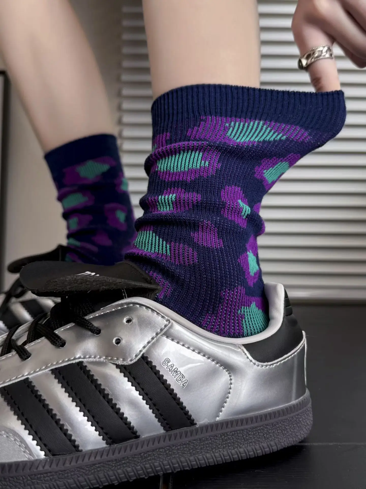 1 Paar Damen Vintage Geometrische Socken, Mittellange Socken, Doppelnadel-Doppelpfad-Design, Modische Baumwollsocken – Detail 7