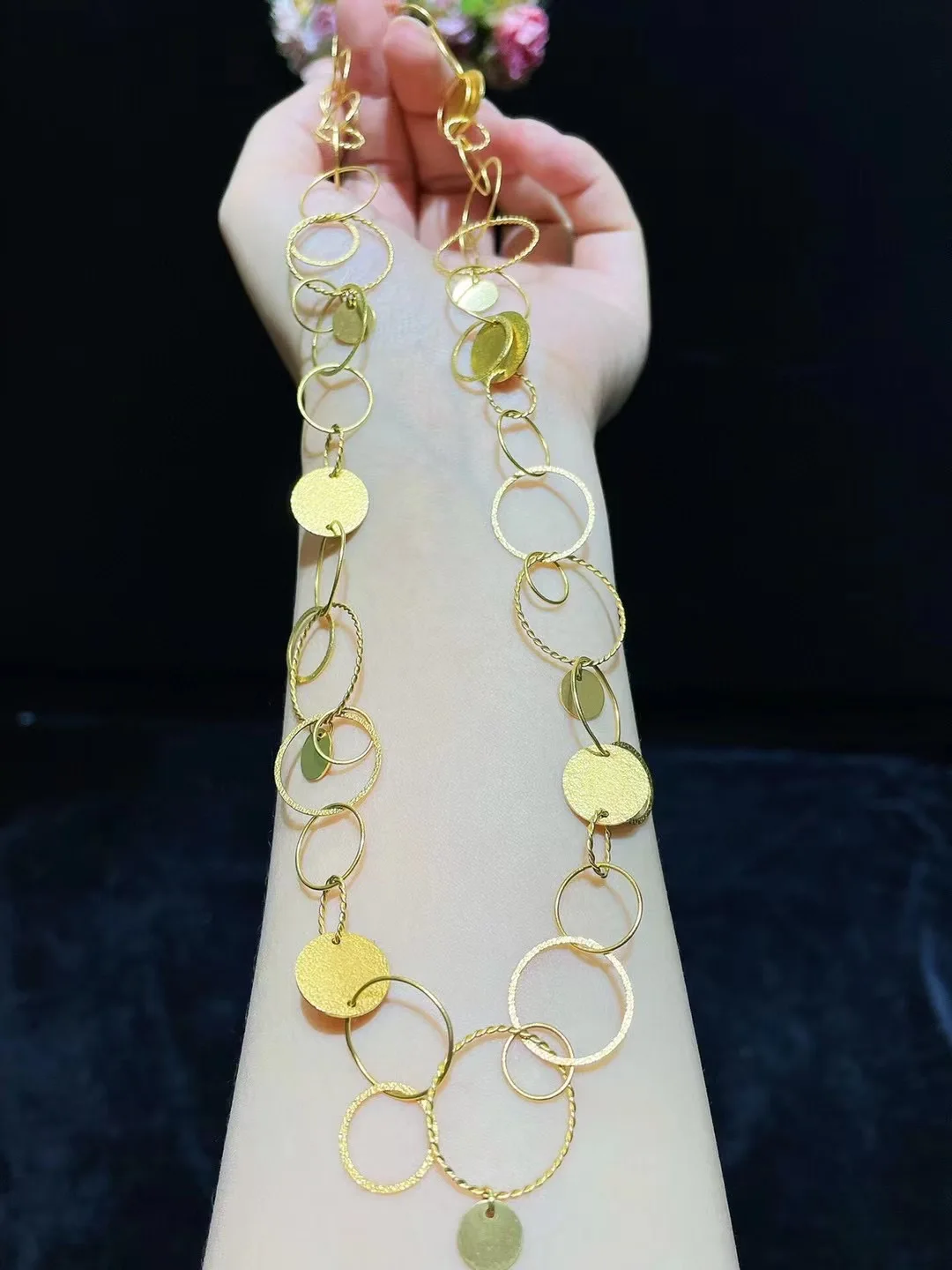 Рисунок 2 - Ожерелье из 18-каратного желтого золота