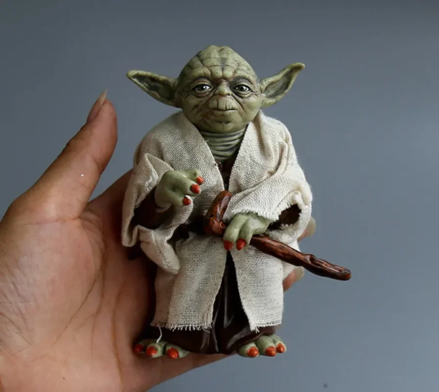 12Cm Movie Star Wars Yoda Master Figure Yoda Model Real Clothes Action Figure Doll Toy Ornament Figure Gifts