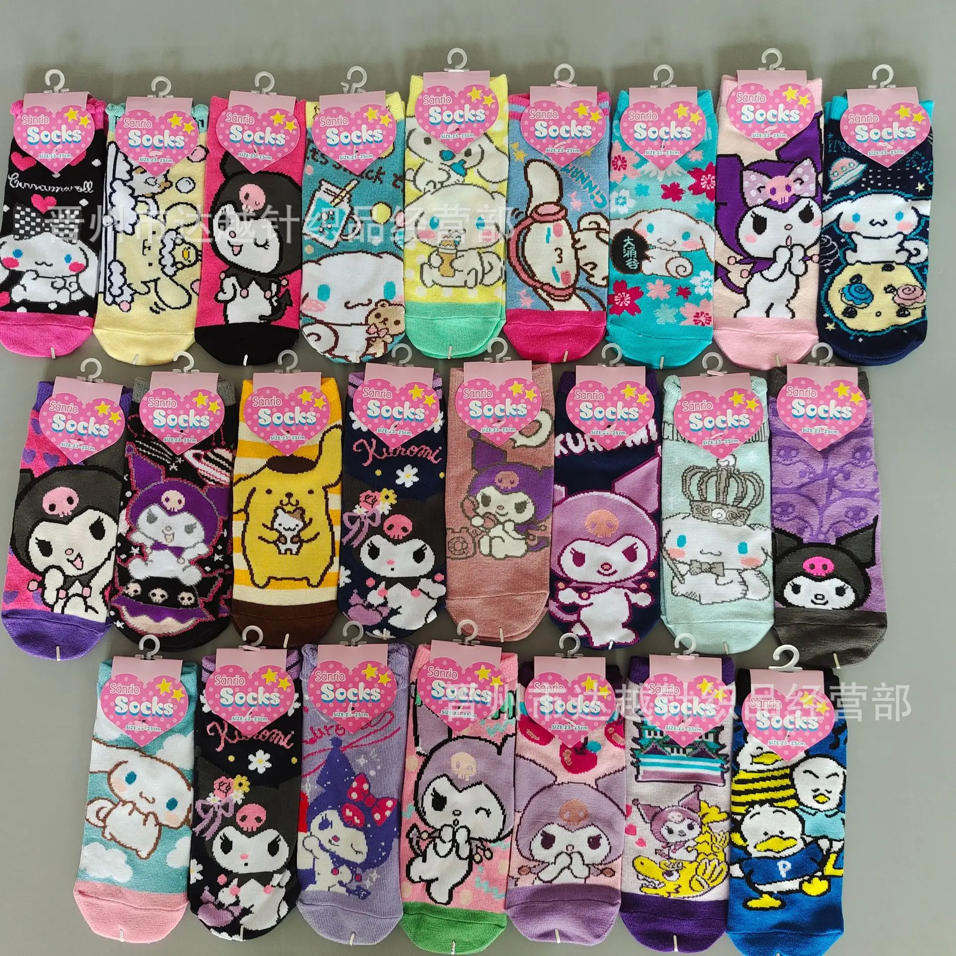 

Новинка Sanrio милые Мультяшные носки милые Hellokittys Kuromi Cinnamoroll аниме студенческие чулки для девочек хлопковые поглощающие пот носки