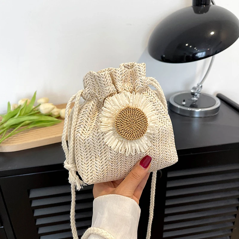 Drawstring Straw Beach Bags Flower Embroidery Bags Ladies Beach Bucket Crossbody Handbags For Travel