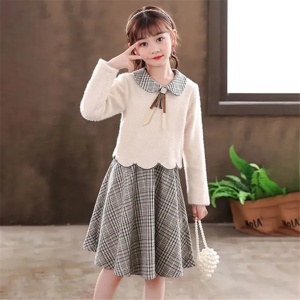 

Spring & Autumn Polyester Girl Dress 2022 New Korean Version Of The Doll Collar Fake Two Skirt Decorated With Little Pearls