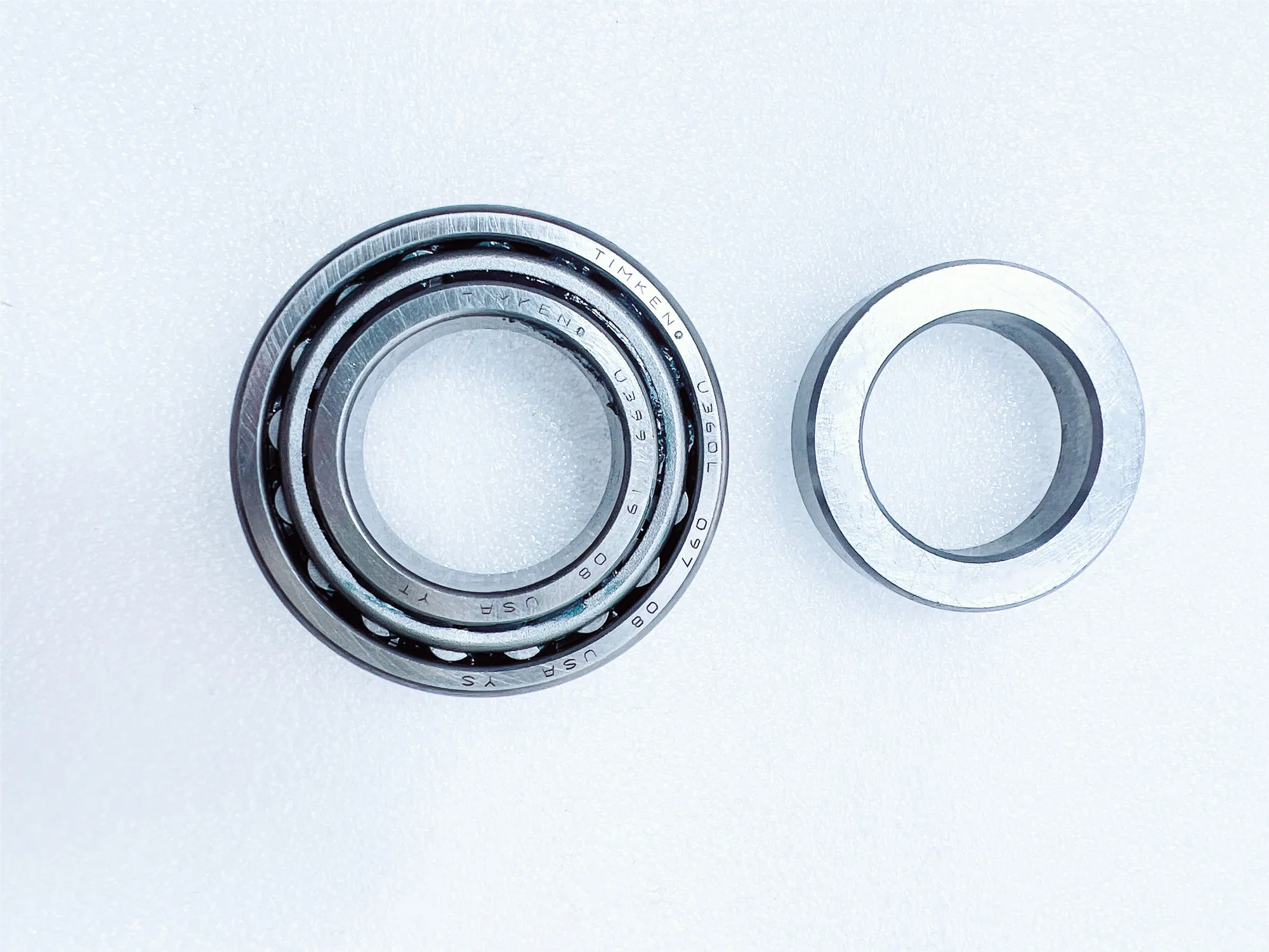 Drive Shaft Bearing Jeep Wrangler Rear Half Shaft Bearing 83503064 68499023AA Rear Half Shaft ring 83503077 68499022AA Wrangler 2007-