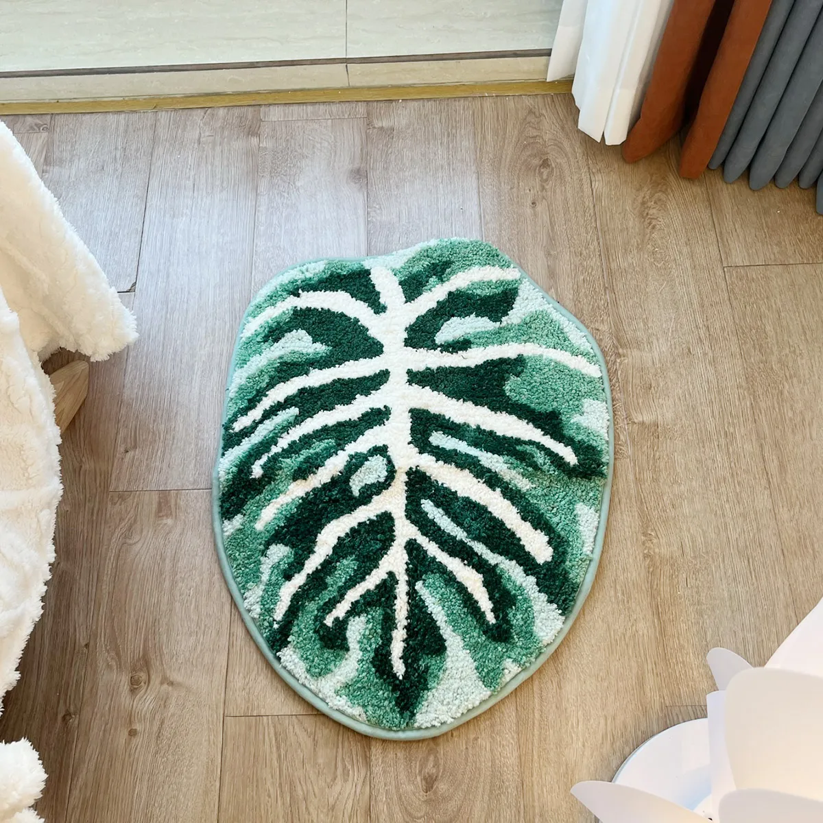 Irregular Plant Monstera Tufted Rug Tropical Leaf Area Rug for Living