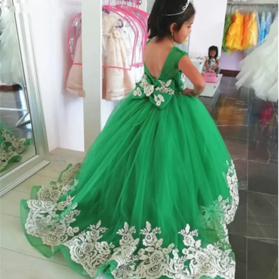 

Luxury Glitter Pearls Beaded Flower Girl Dresses For Wedding Shiny Sequins Appliques Princess Puff Sleeves First Communion Gowns