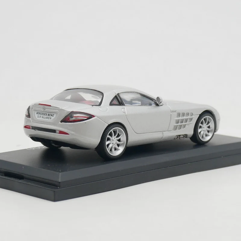 West McLaren Mercedes ミニカー シルバー NEW RAY RARE 1:32 SCALE MERCEDES BENZ SLR MCLAREN SILVER DIECAST