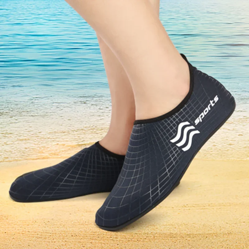 Diving Shoes Water Shoes Aqua Shoes Sandals Slippers Flip Flops Comfortable Quick Dry Mans Beach Surfing Slippers Flat Soft Swimming Shoes Male Diving Beach