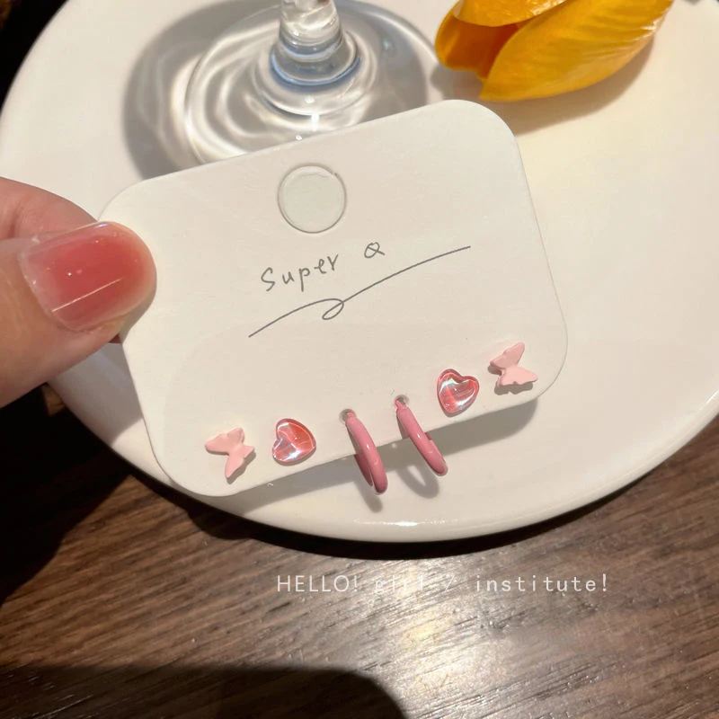 

Summer Sweet Love Butterfly Flowers Earrings Female Ins Style Minority Fashionable Earring Little Fresh Light Luxury Versatile