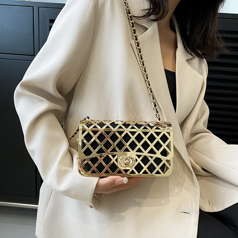 

Women's crossbody small square bag 2024 new European and American fashion hollow personality shoulder bag ins metal small bag