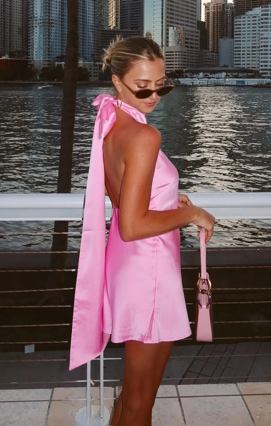 A pink (1) 