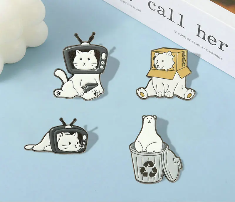 

Cat Bear Head In TV Box Enamel Pins Custom Funny Animals Brooch Lapel Badge Bag Cartoon Jewelry Gift for Kid Friend