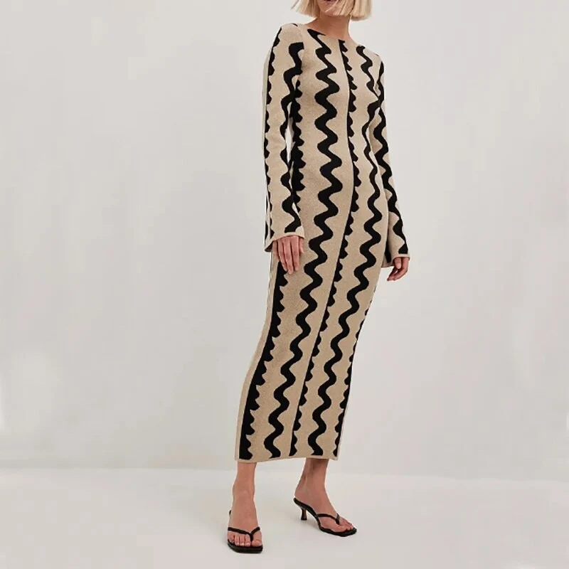 

Женское трикотажное платье с круглым вырезом, длинным рукавом и высокой талией