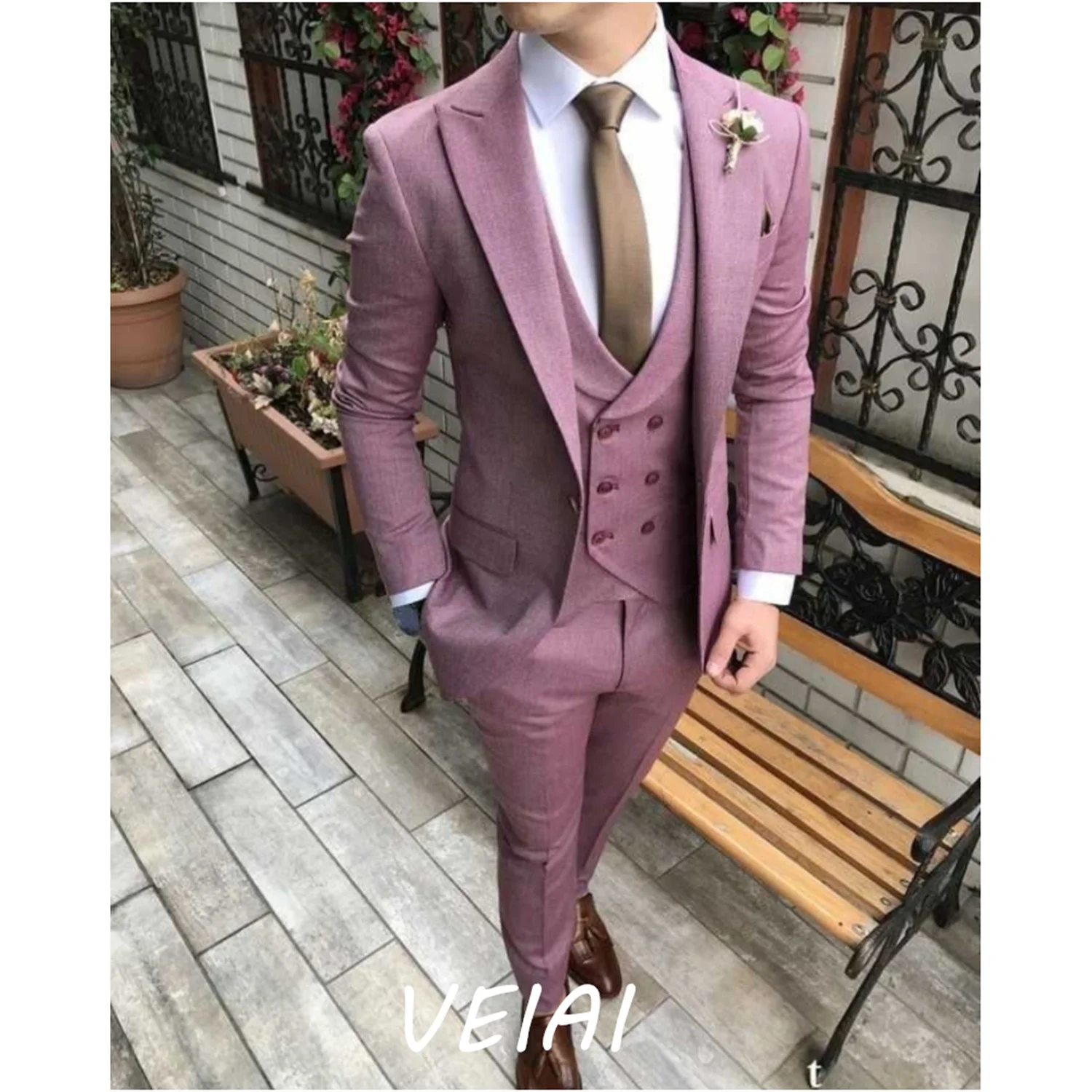

Summer Mens Suits Wedding Tuxedos Fashion Groom Outfit Classic Fit Peaked Lapel prom Party Dinner Mens Suits (Jacket+Vest+Pants)