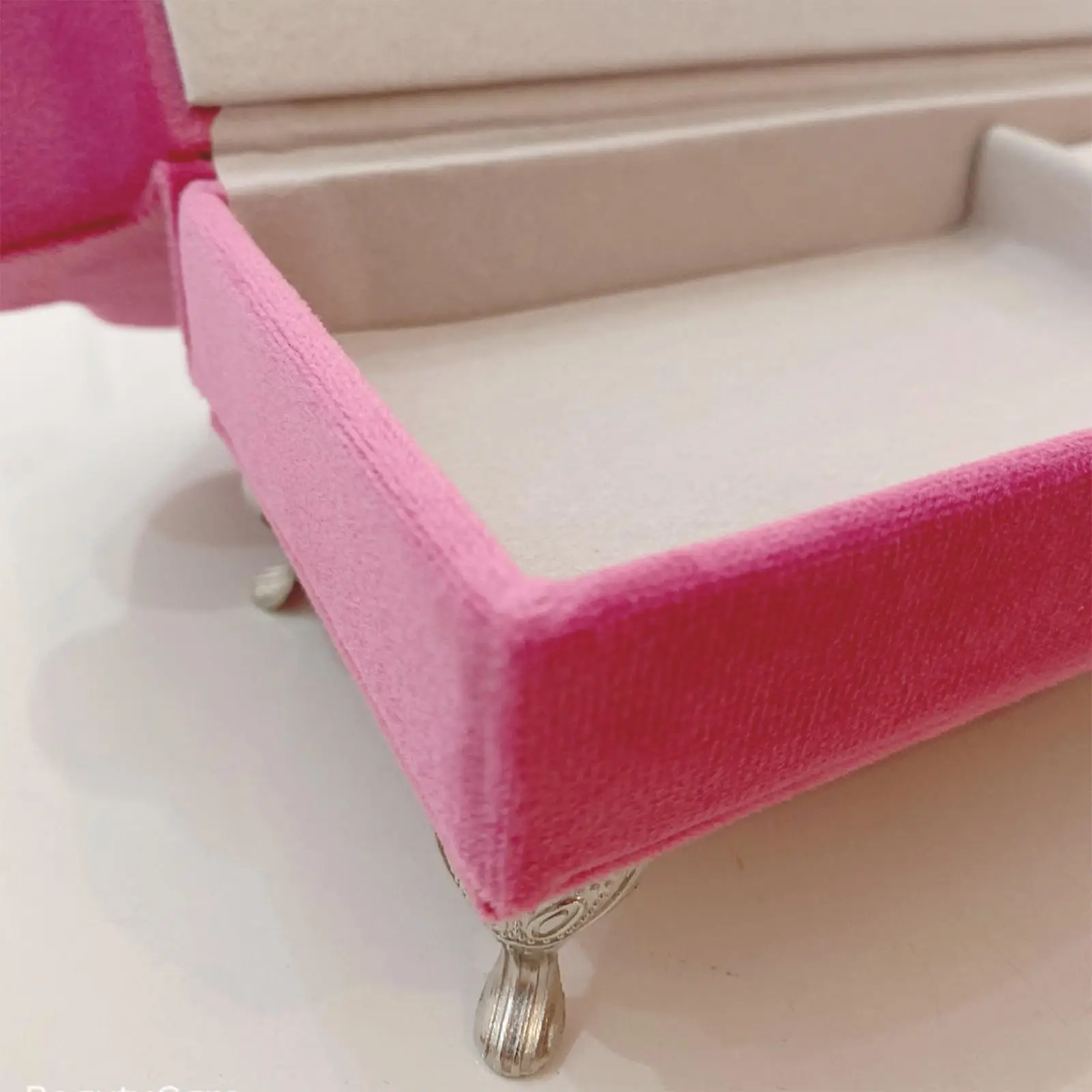 Elegant Jewelery Box Showcase Rose Storage Holder Soft Lining