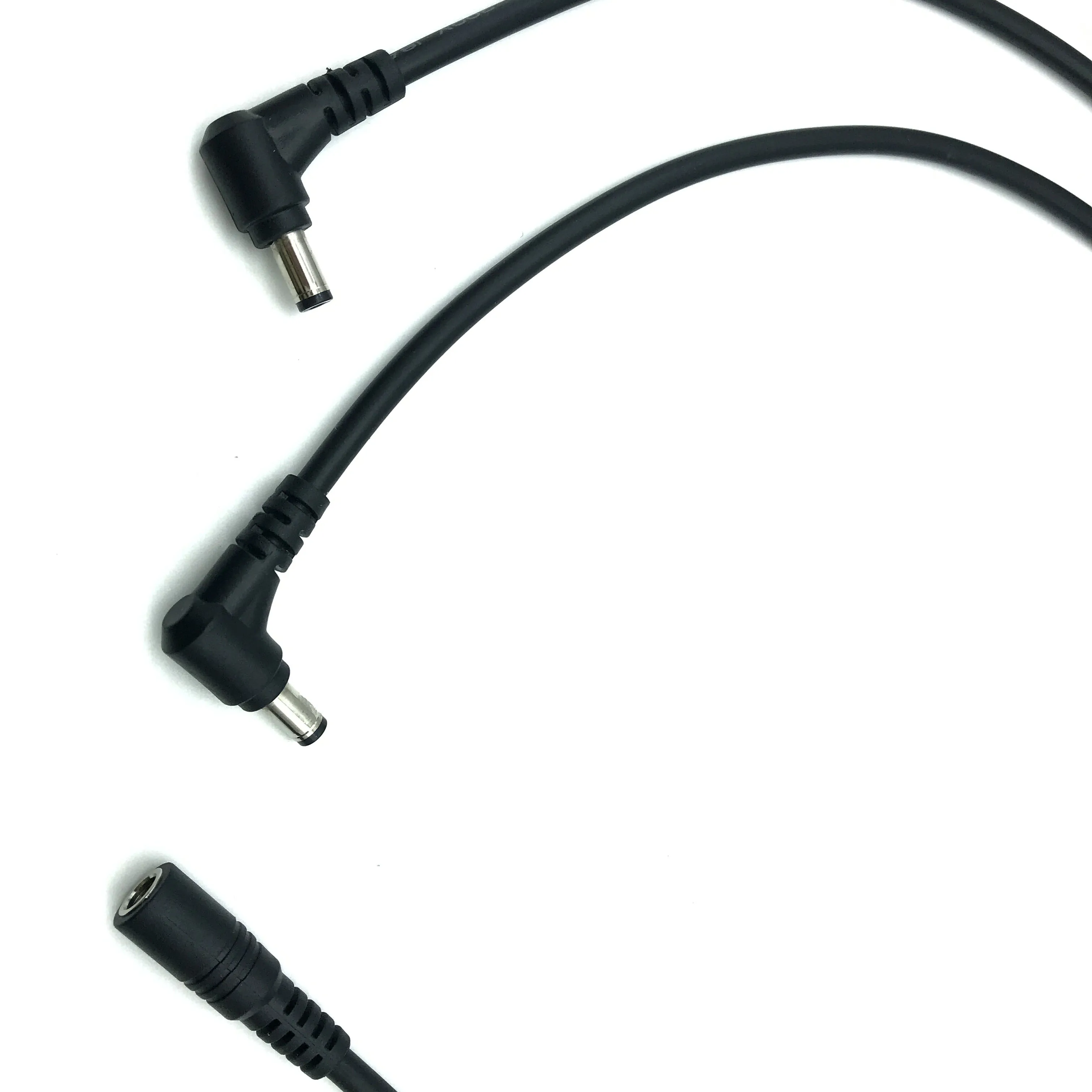 GINTOOYUN Cavo di alimentazione splitter DC5525 da 1 maschio a 4 femmine 5,5 mm x 2,5 mm, 24 V CC, cavo di prolunga per fotocamera, striscia LED, laptop, ecc., 0,7 m (da 1 a 4 vie