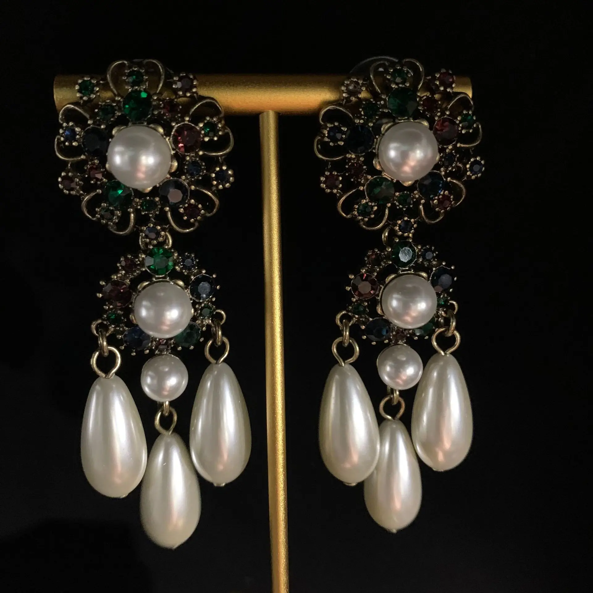 Popular French style retro tassels in Europe and America, exaggerated banquet style earrings