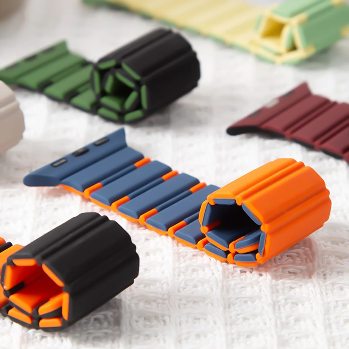 Dual-Color Magnetic Silicone Strap