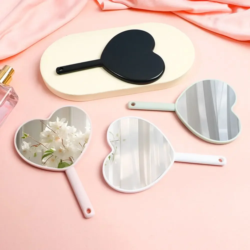 Fashion Love Makeup Mirror Makeup Mirrors Sweet Girl Style Mini Love Mirror Suitable for Carrying Around Cute
